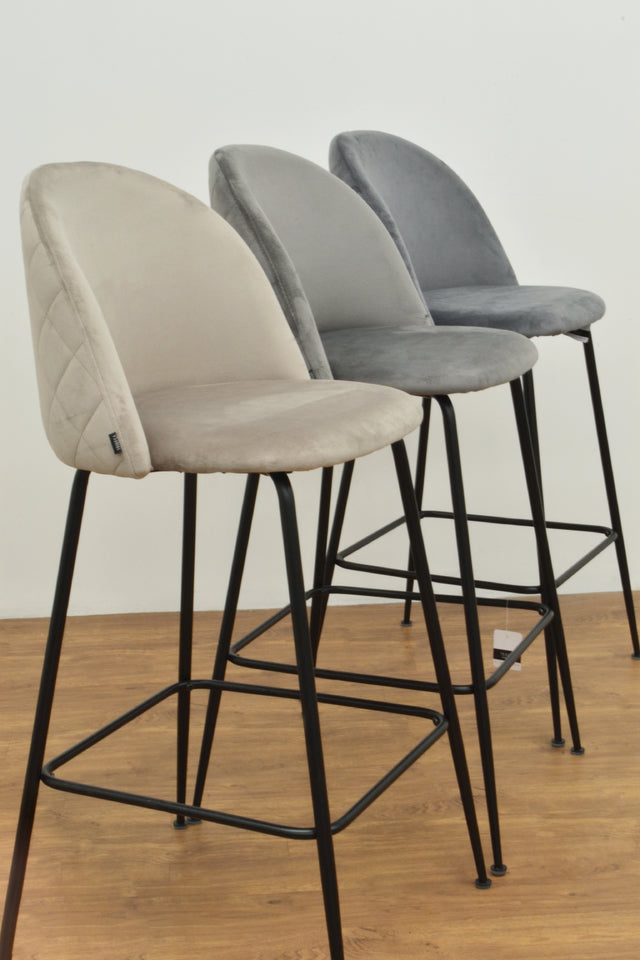 Banqueta Helia Pana Gris Oscuro Base Negra