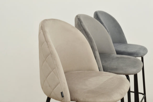 Banqueta Helia Pana Gris Claro Base Negra