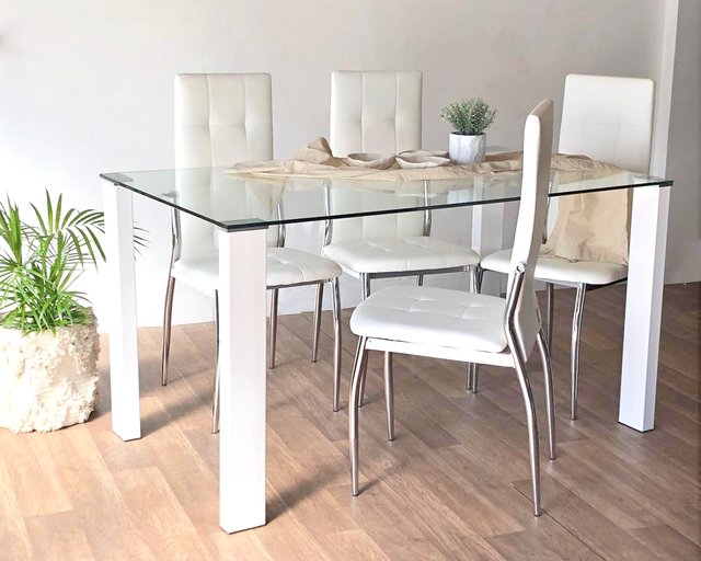 Silla Nova Ecocuero Capitoné Blanca