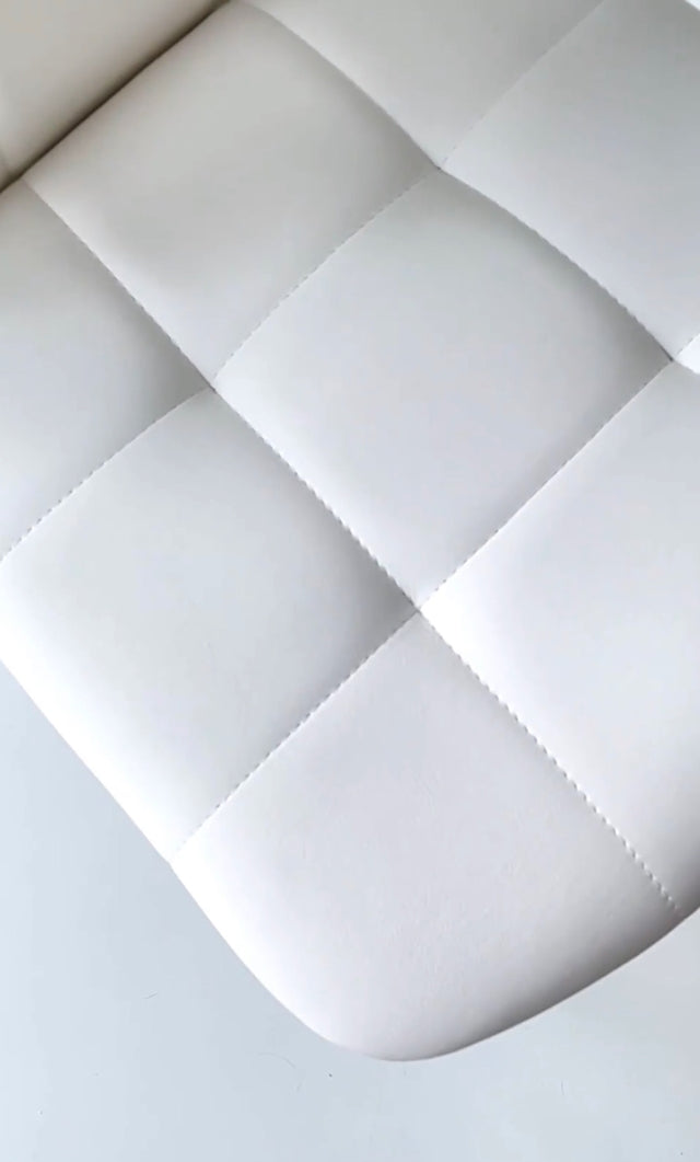 Silla Nova Ecocuero Capitoné Blanca