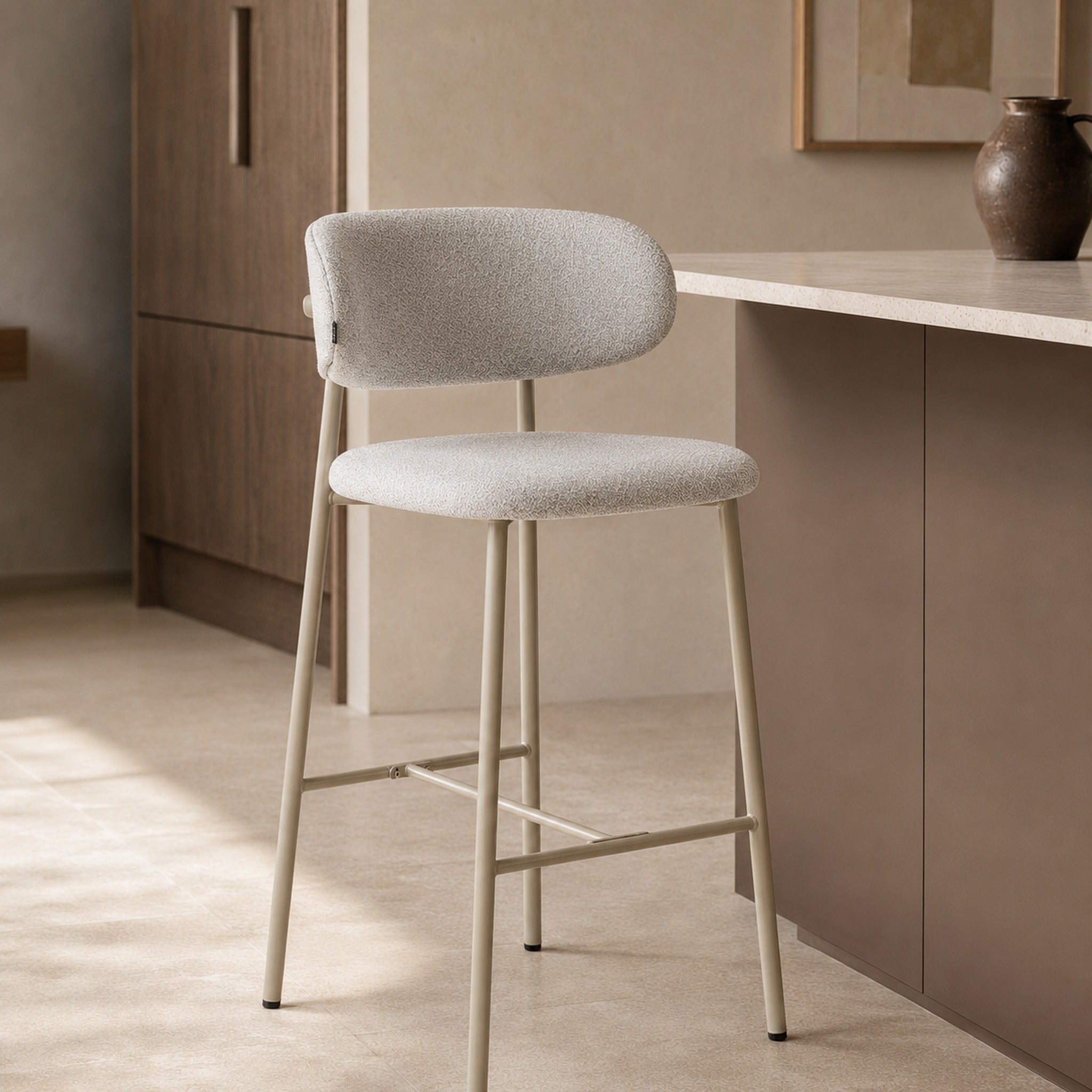 Banqueta Zuno Color Gris Claro Base Capuccino