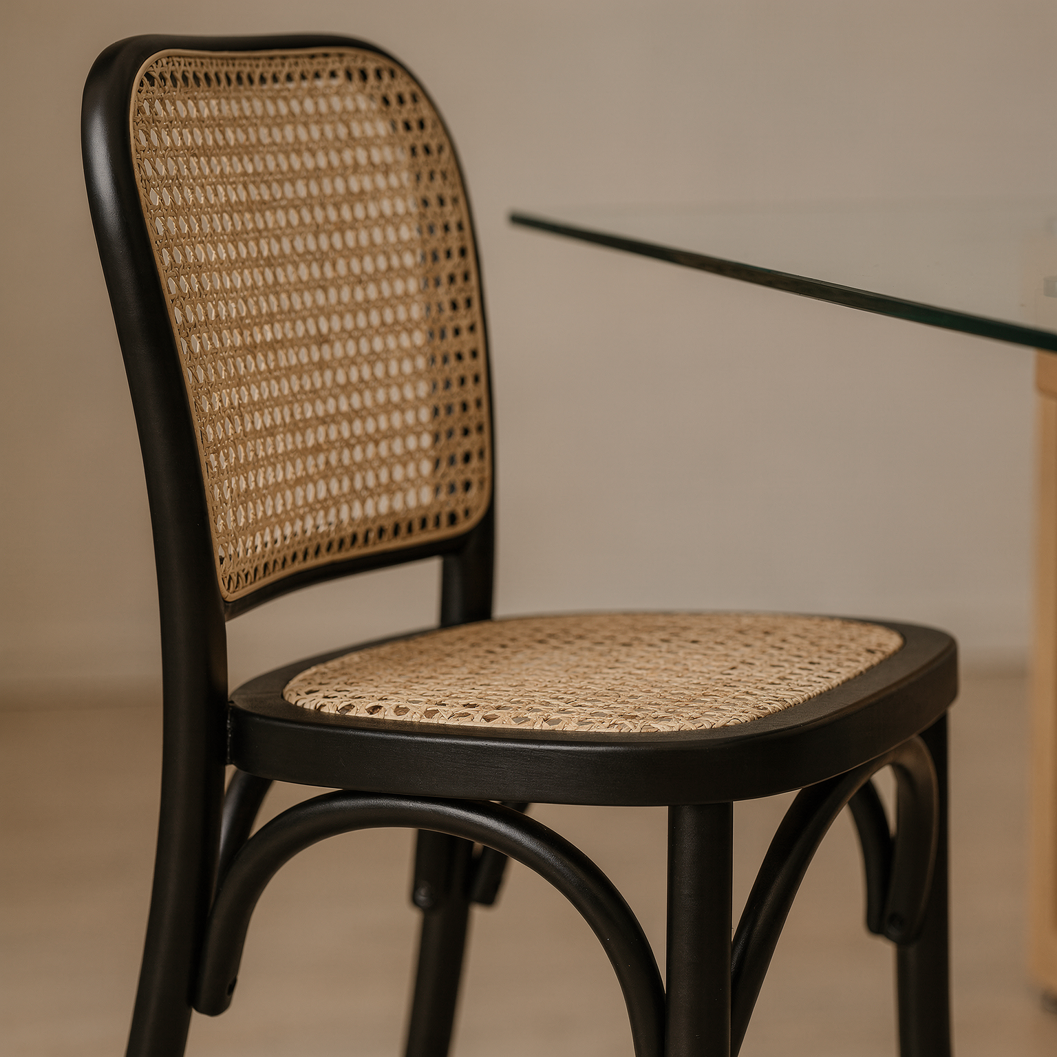 Silla Aster Negra