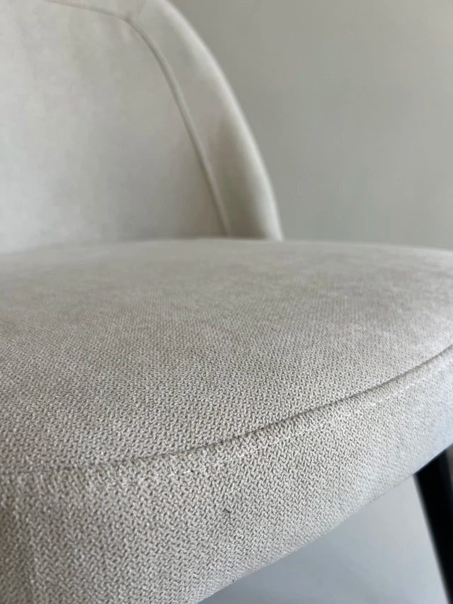 Silla Lara Beige Base Negra