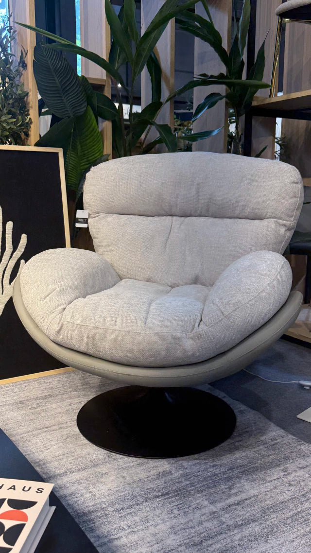 Sillón Arman Ecocuero Gris c/Chenille gris Base Circular