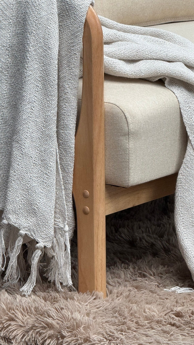 Sillón Olia 2 Cuerpos Chenille Beige Base Natural
