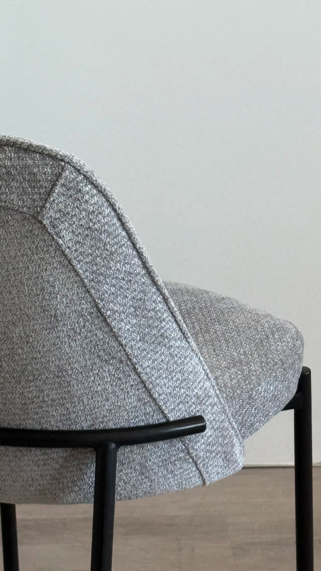 Silla Tová Gris Oscuro Base Negra