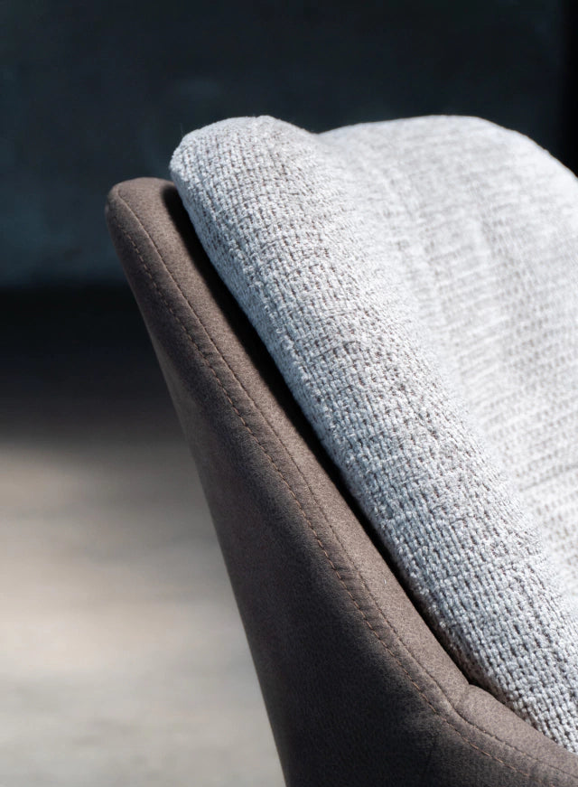 Sillón Nature Gris Oscuro Base Negra