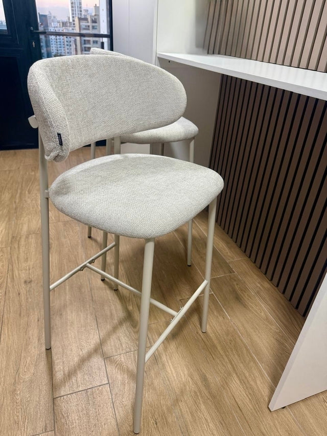 Banqueta Zuno Off White Base Capuccino