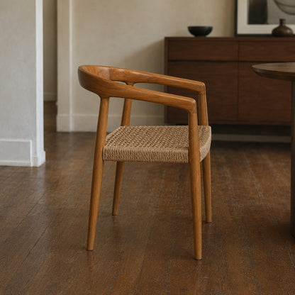Perfil lateral del Sillón Praga Kraft Laqueado en madera de teka con asiento tejido de alta resistencia.