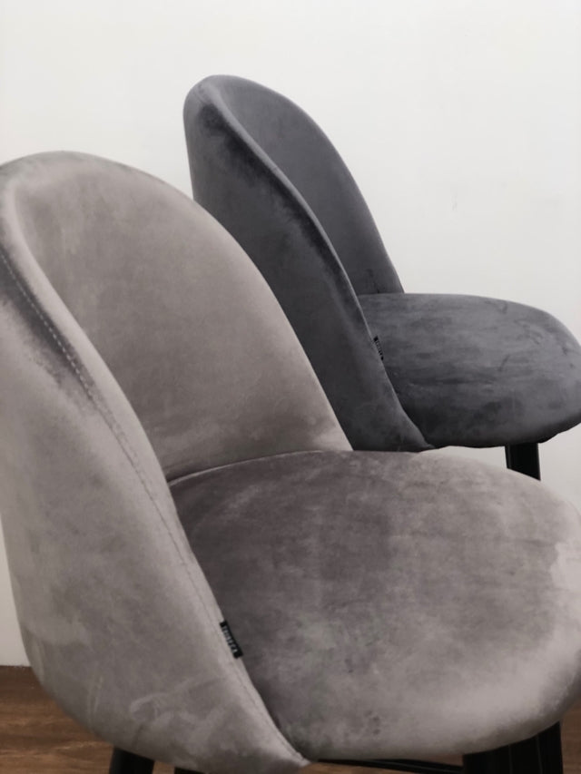Banqueta Barcelona Pana Gris Oscuro Base Negra