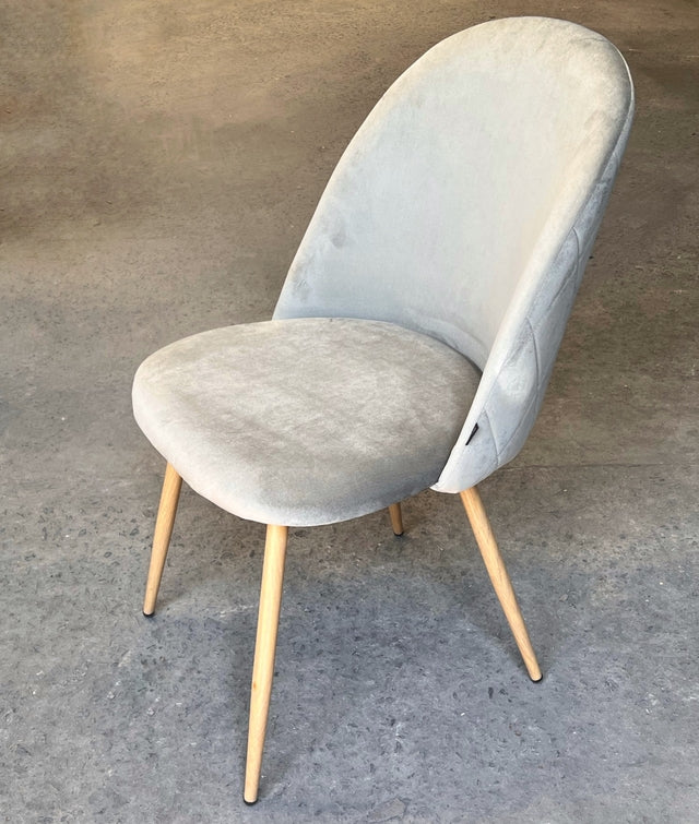 Silla Livia Lisa Gris Claro Pana Base Natural