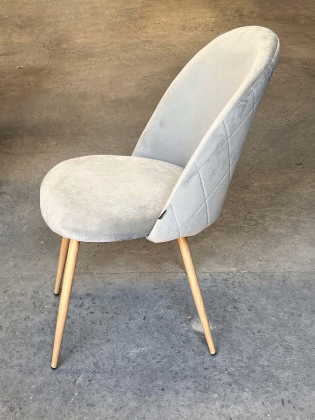 Silla Livia Lisa Gris Claro Pana Base Natural