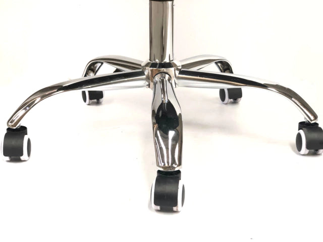 Silla Delta Negra y Blanca