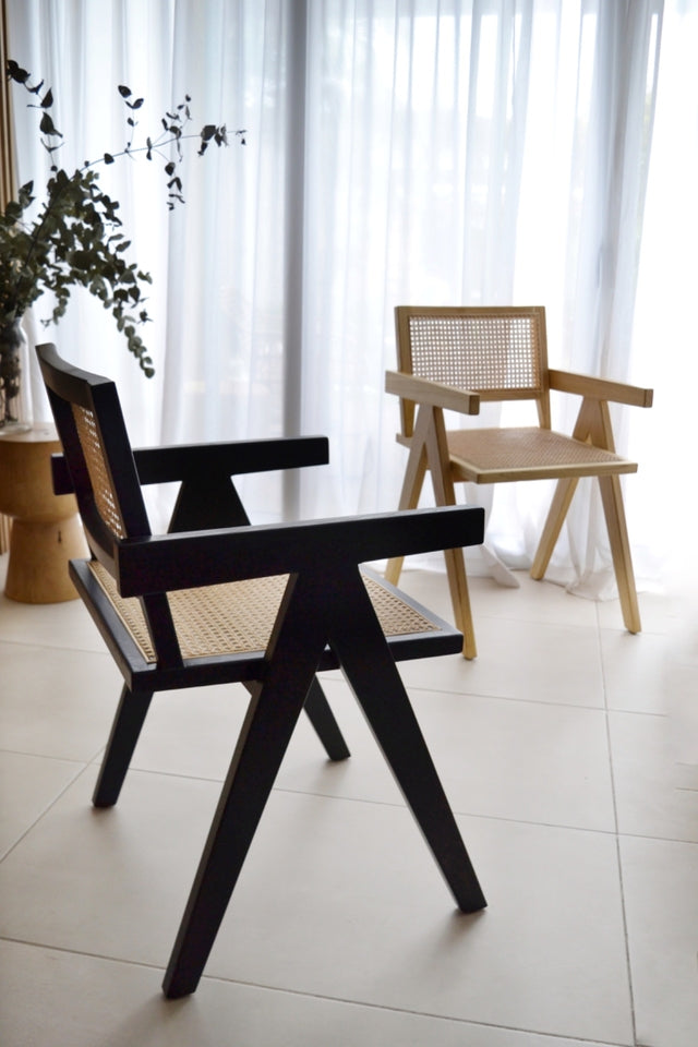 Silla Tavira Negra con Apoyabrazos