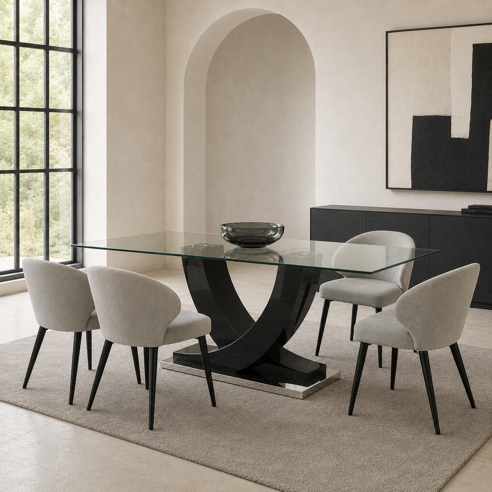 Mesa de comedor Calia con tapa de vidrio templado y base central laqueada en negro en un ambiente moderno.