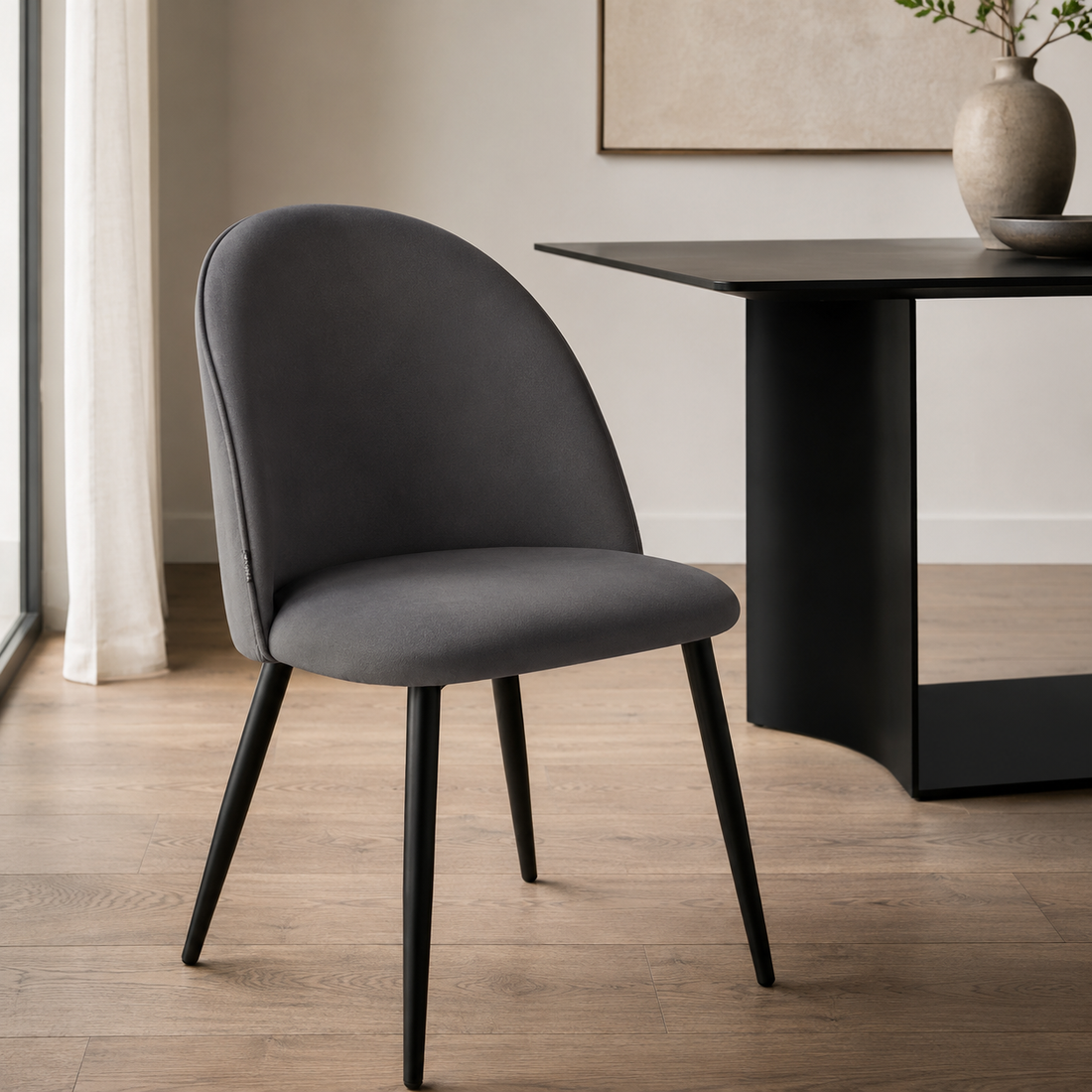 Silla Livia Lisa Gris Oscuro Pana Base Negra