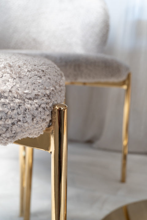 Silla Elira Taupe Boucle Base Dorada