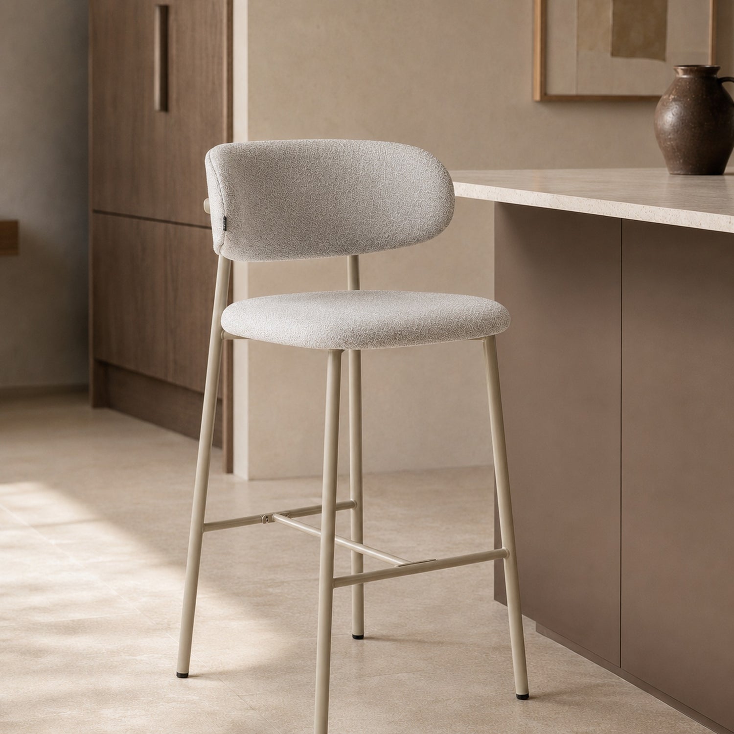 Banqueta Zuno Color Gris Claro Base Capuccino
