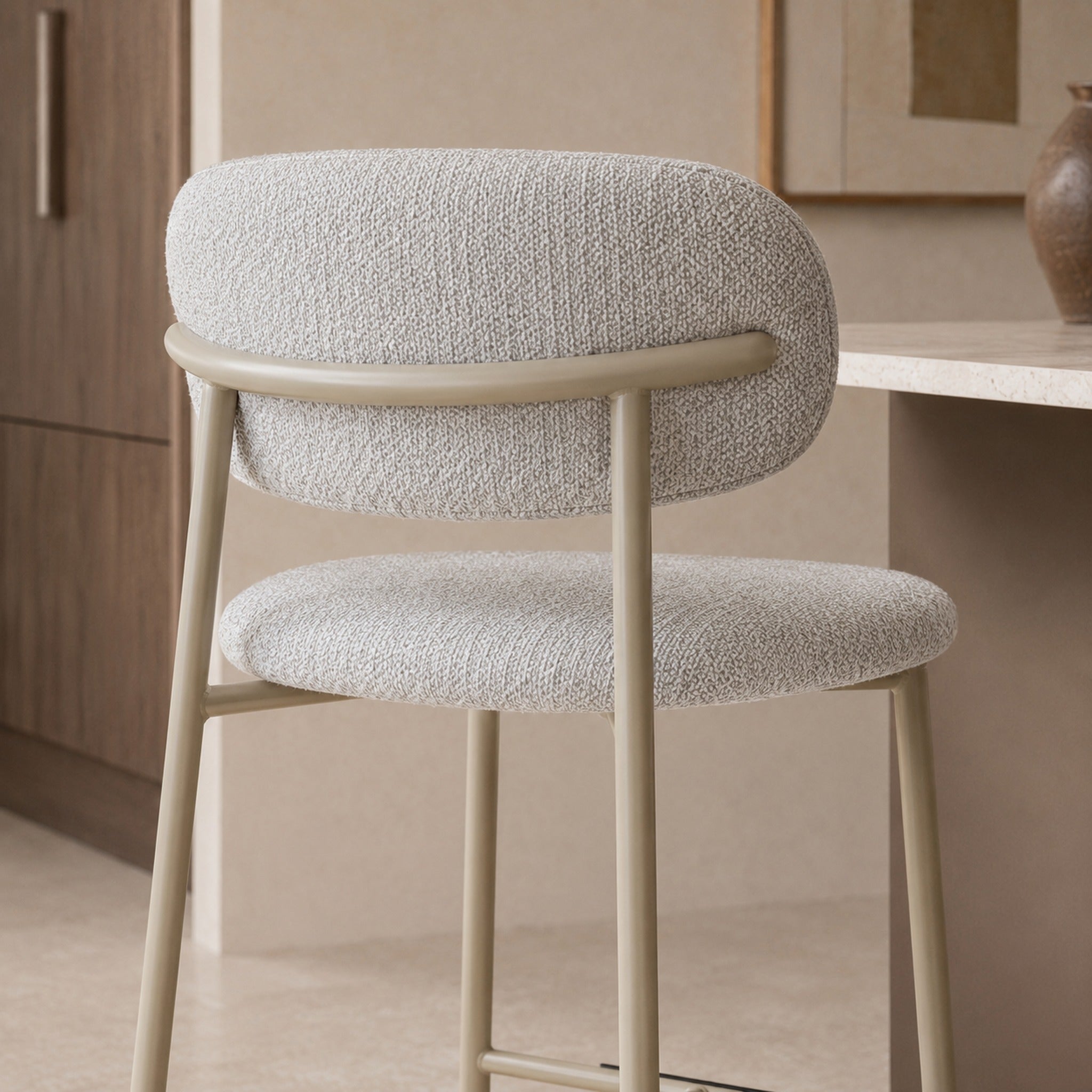 Banqueta Zuno Color Gris Claro Base Capuccino