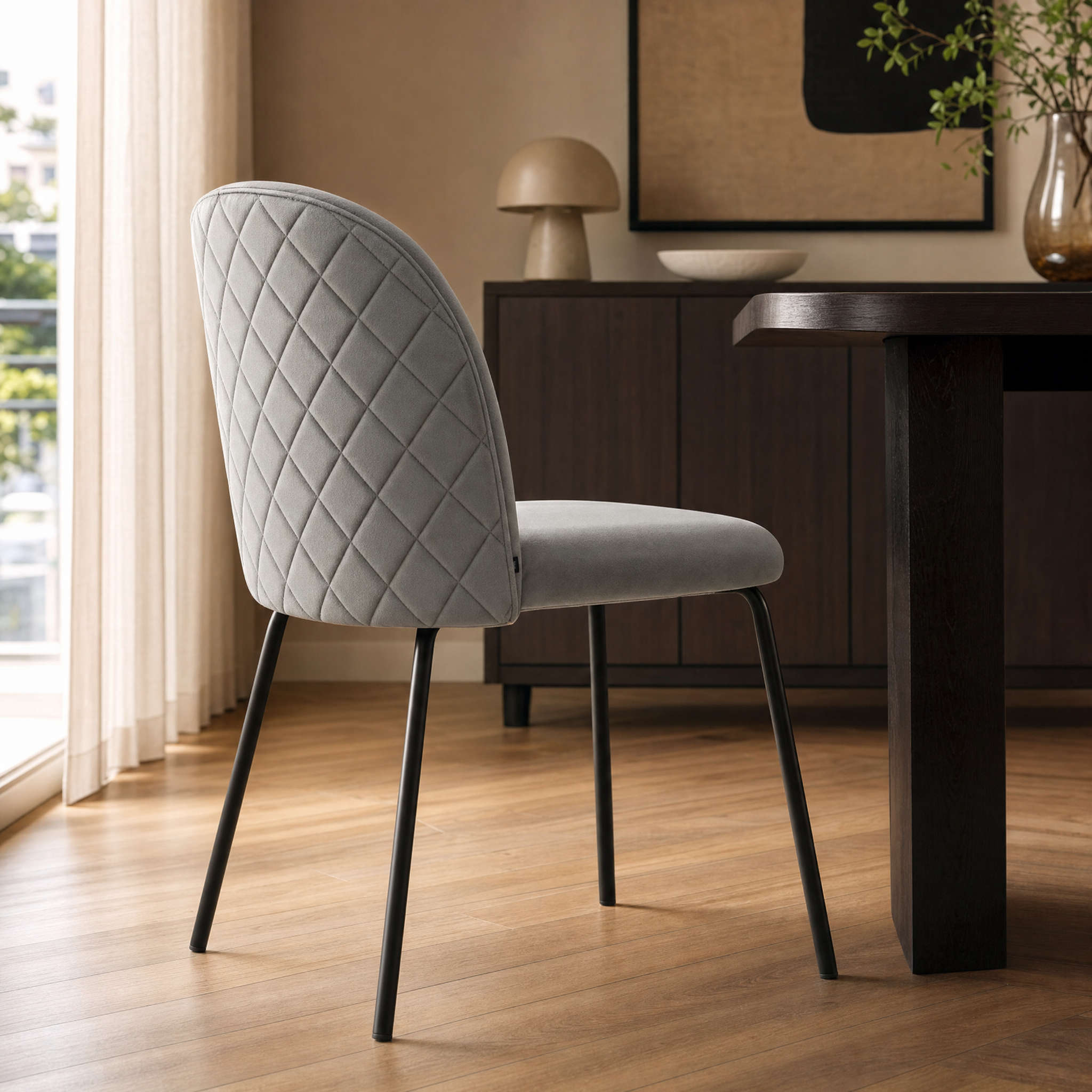 Silla Catania Pana Gris Claro Base Negra