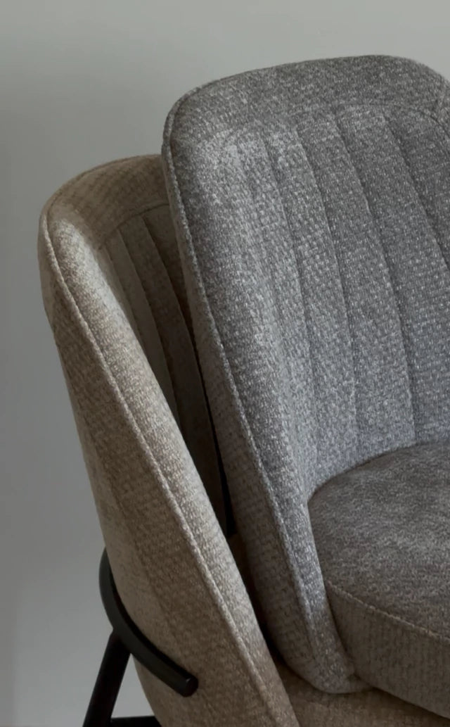 Silla Tová Gris Oscuro Base Negra