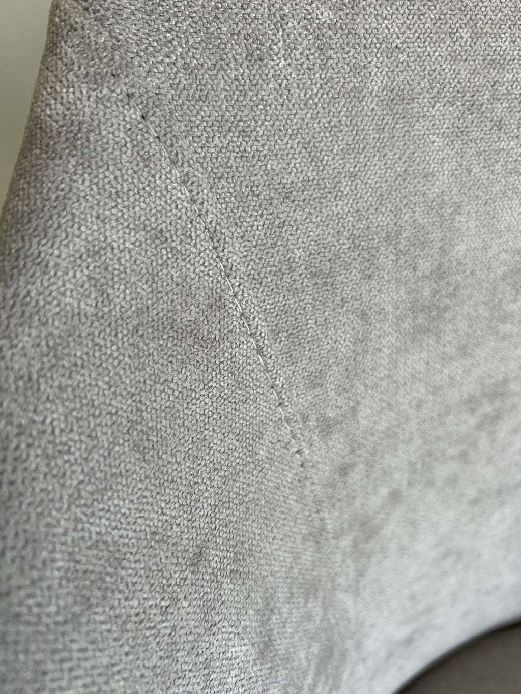 Silla Brisa Gris Claro Base Negra
