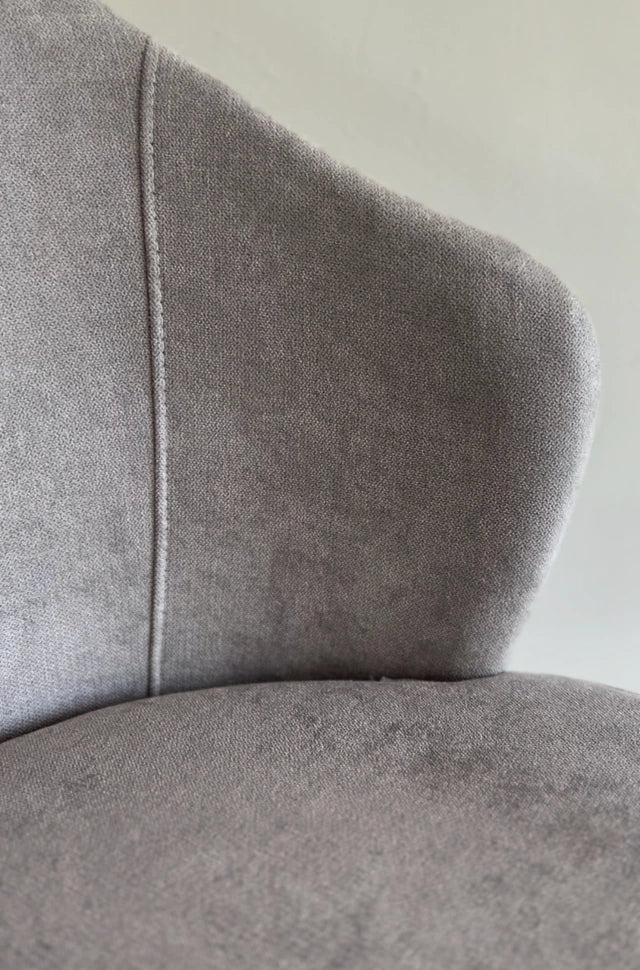 Silla Brisa Gris Claro Base Negra