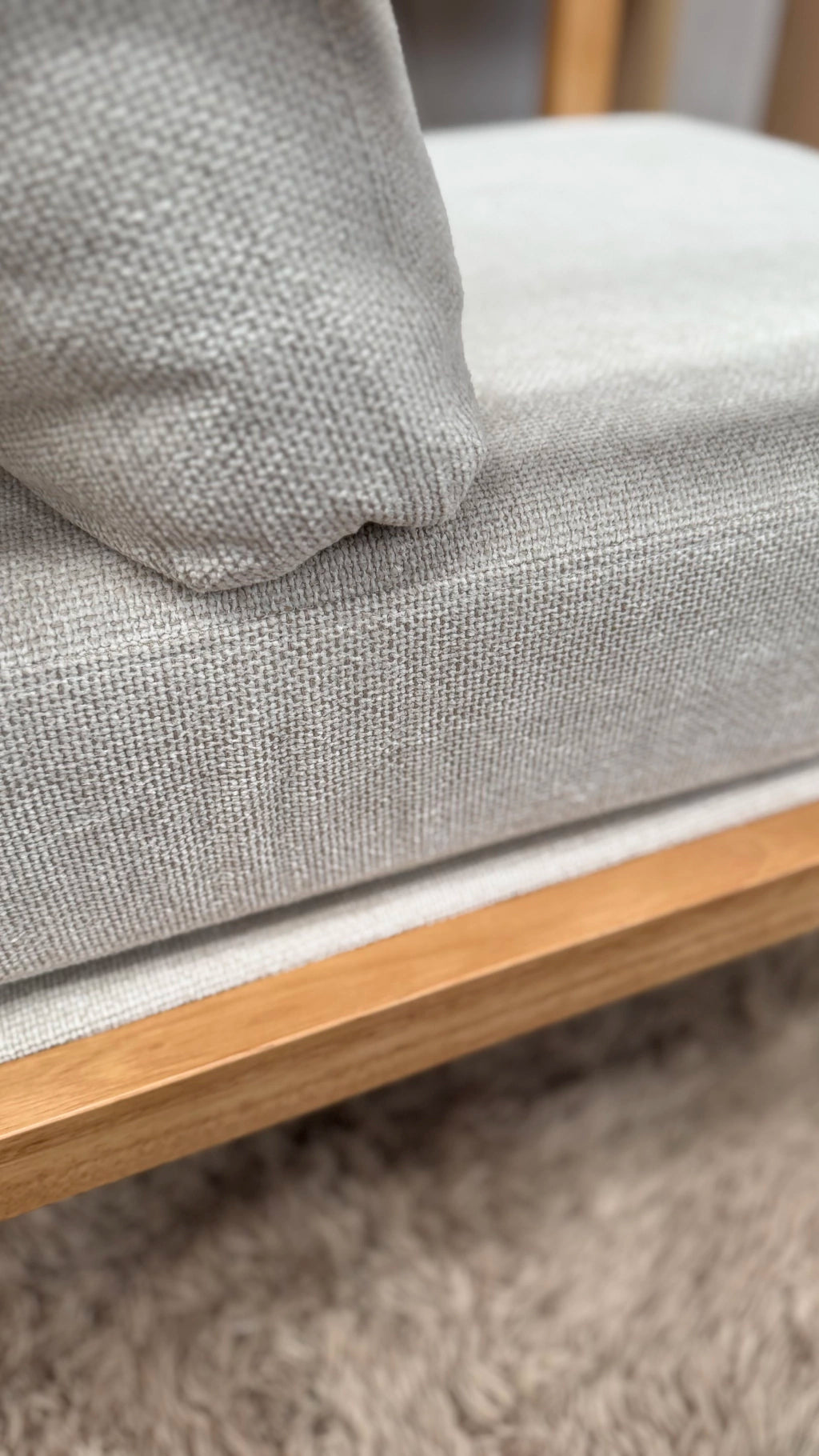 Sillón Niko Chenille Beige Base Natural