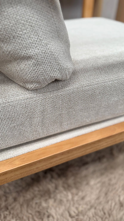 Sillón Niko Chenille Beige Base Natural