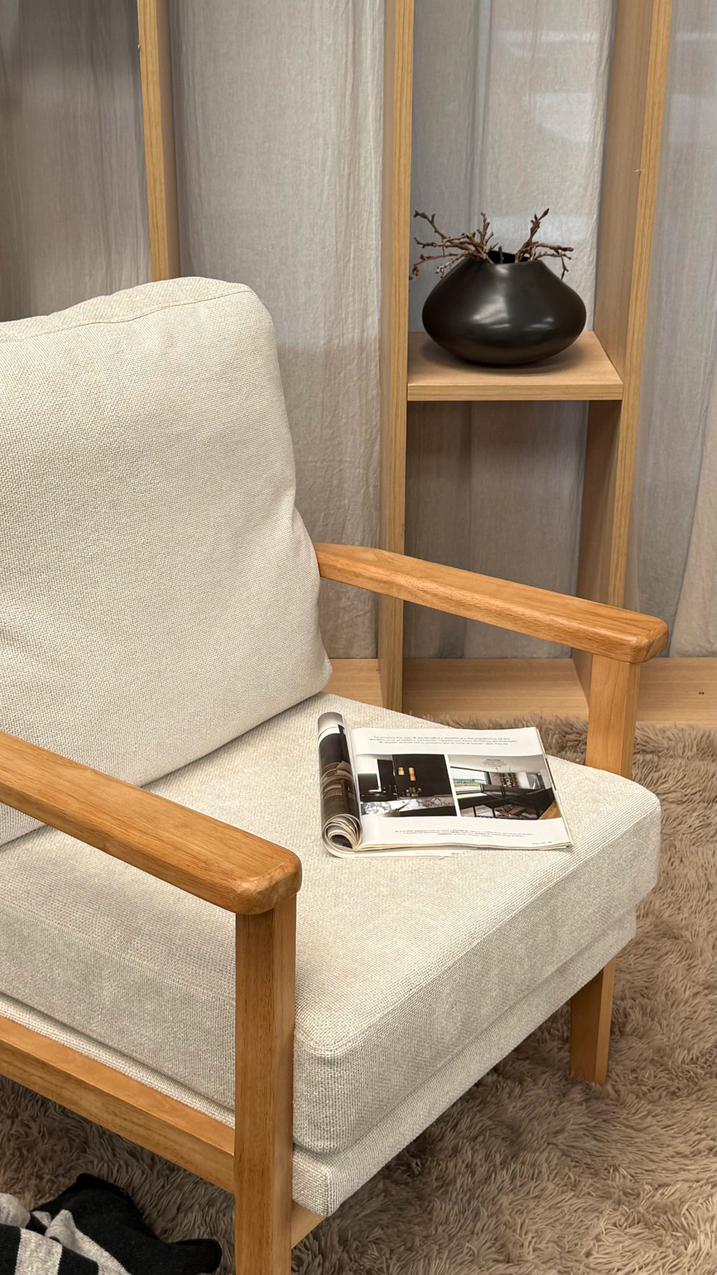 Sillón Niko Chenille Beige Base Natural