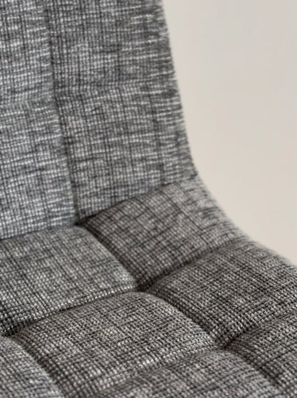 Silla Dallas Chenille Gris Oscuro Base Natural