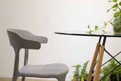 Mesa Eames Clear