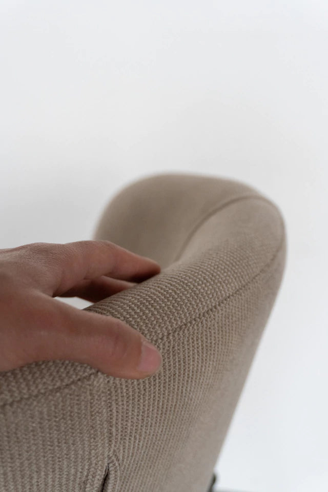 Silla Nayah Beige Base Negra