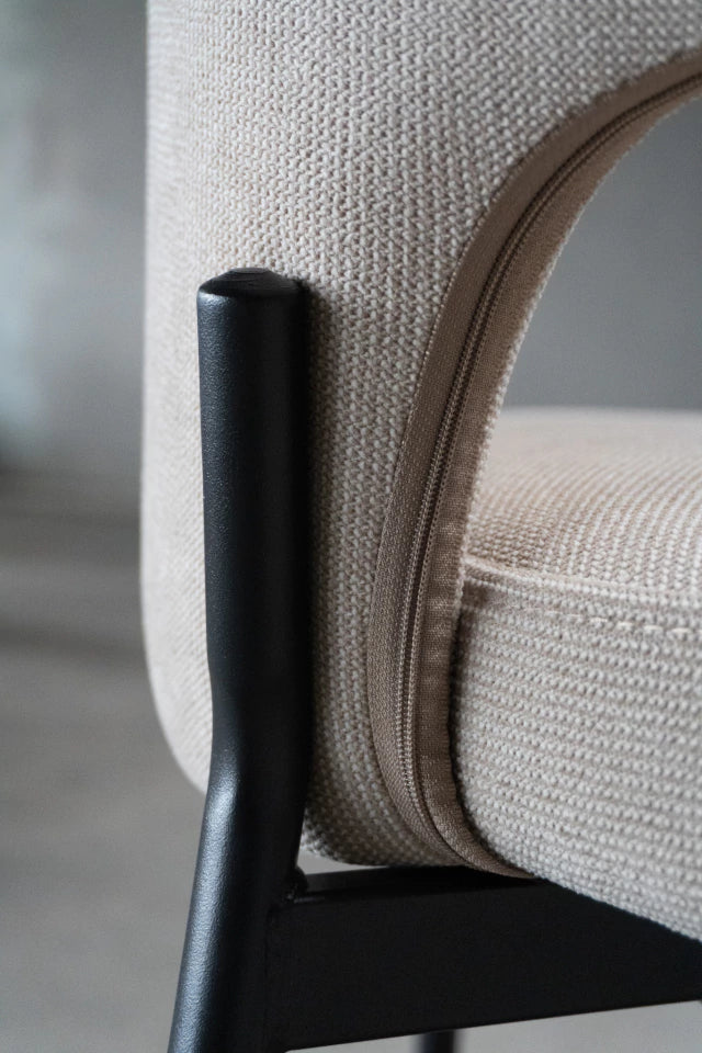 Silla Yuna Beige Base Negra