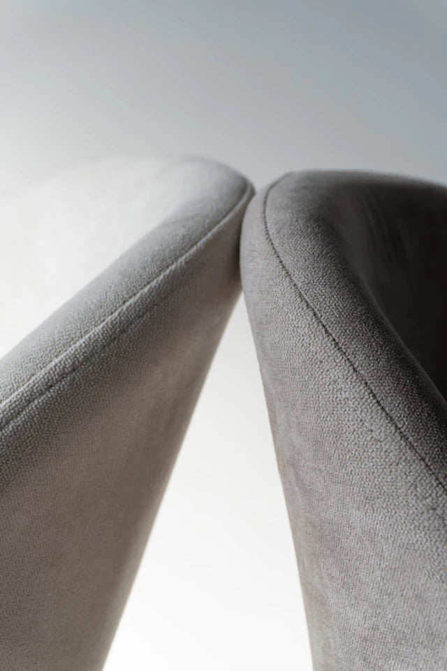 Silla Kendra Gris Claro Chenille Base Natural