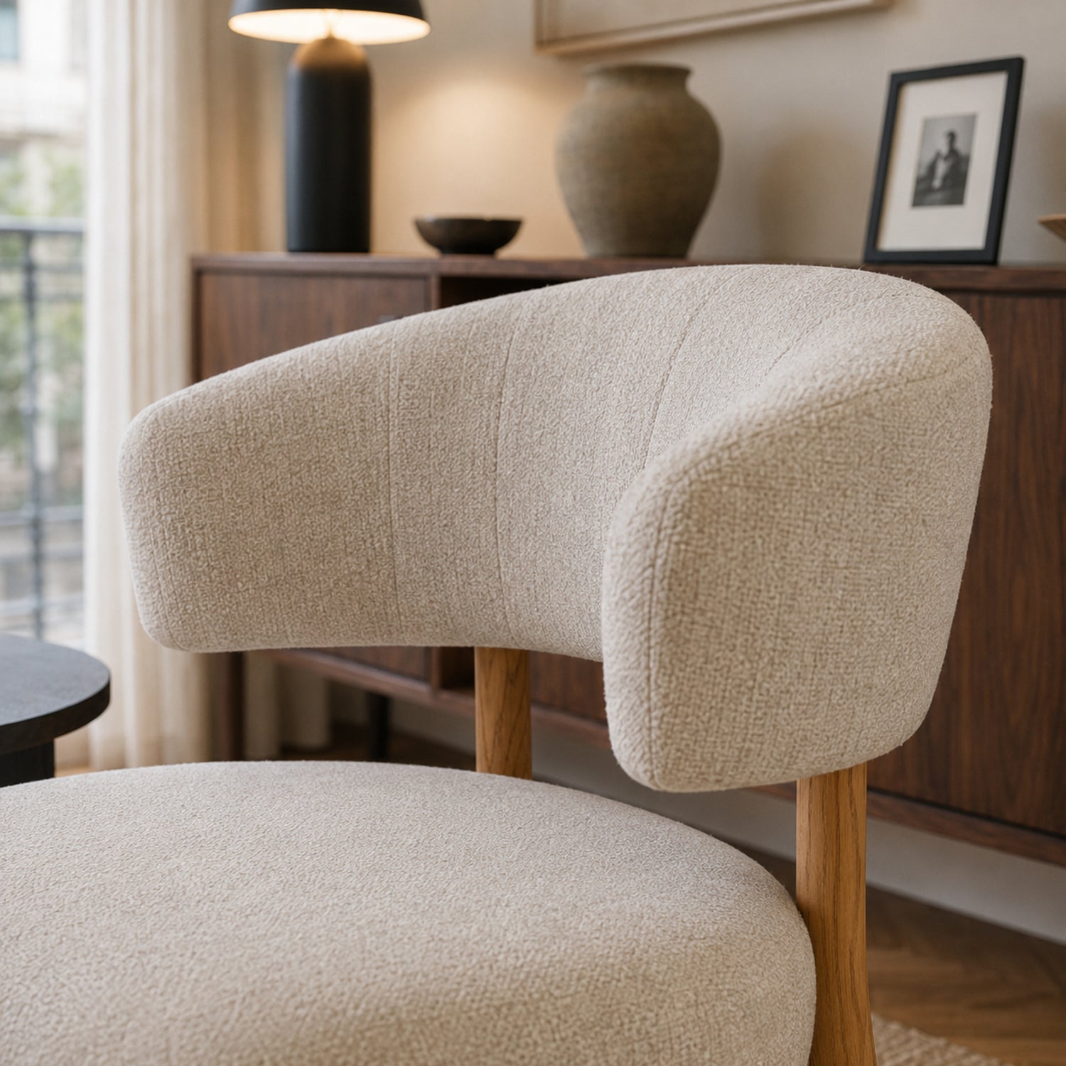 Sillón Bondie Chenille Beige Base Natural