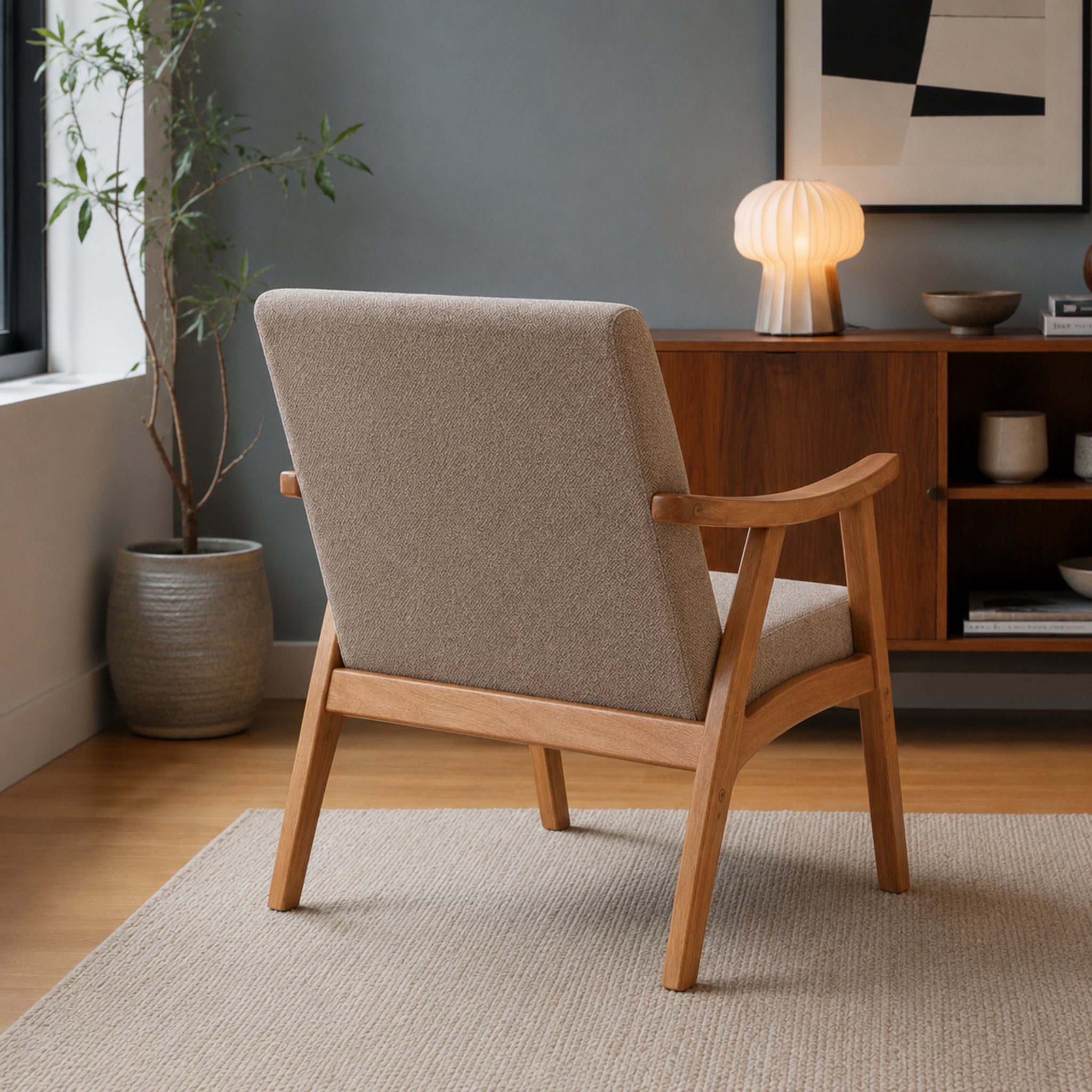 Sillón Laurel Chenille Taupe Base Natural