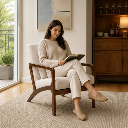 Sillón Laurel Chenille Beige Base Walnut