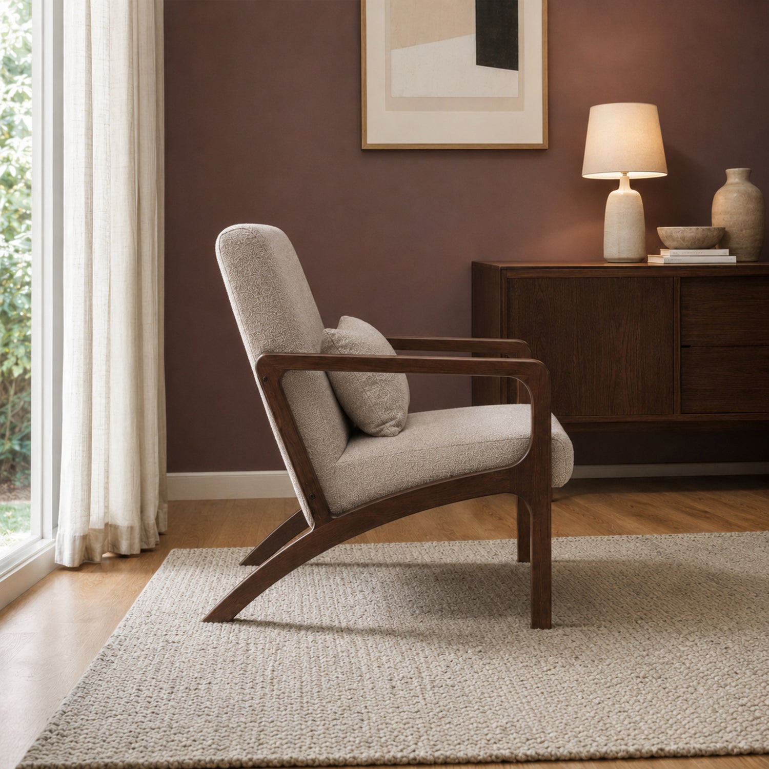 Sillón Riga Chenille Taupe Base Walnut